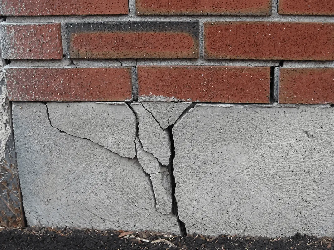 Concrete foundation with serious structural damage in Dover, DE