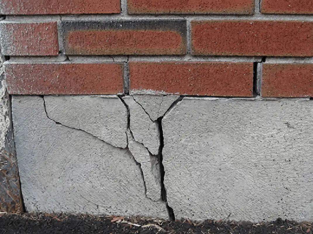 Concrete foundation with serious structural damage in Dover, DE